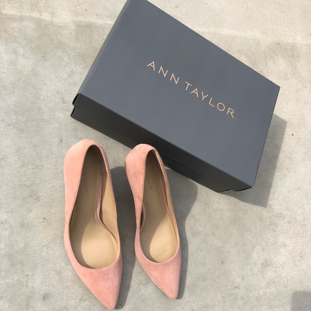 Ann Taylor-Eryn2 Suede Pump